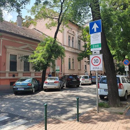 Pompar Belvarosi Apartman Сегед Экстерьер фото