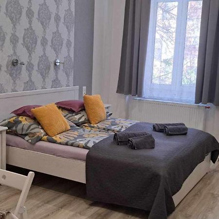 Pompar Belvarosi Apartman Сегед Экстерьер фото