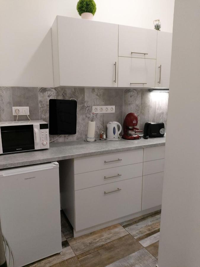 Pompar Belvarosi Apartman Сегед Экстерьер фото