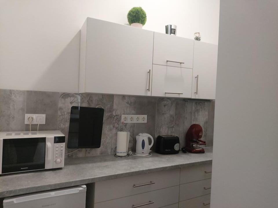 Pompar Belvarosi Apartman Сегед Экстерьер фото