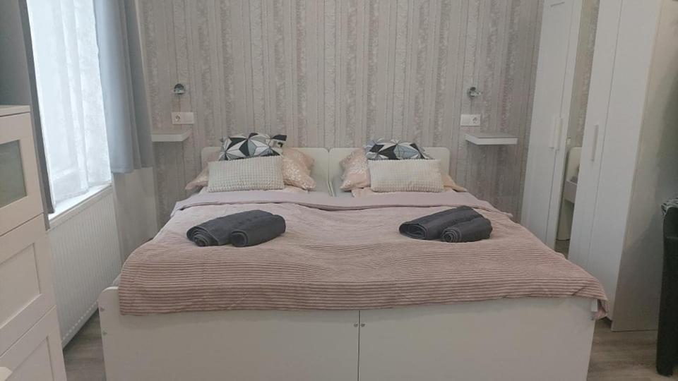 Pompar Belvarosi Apartman Сегед Экстерьер фото