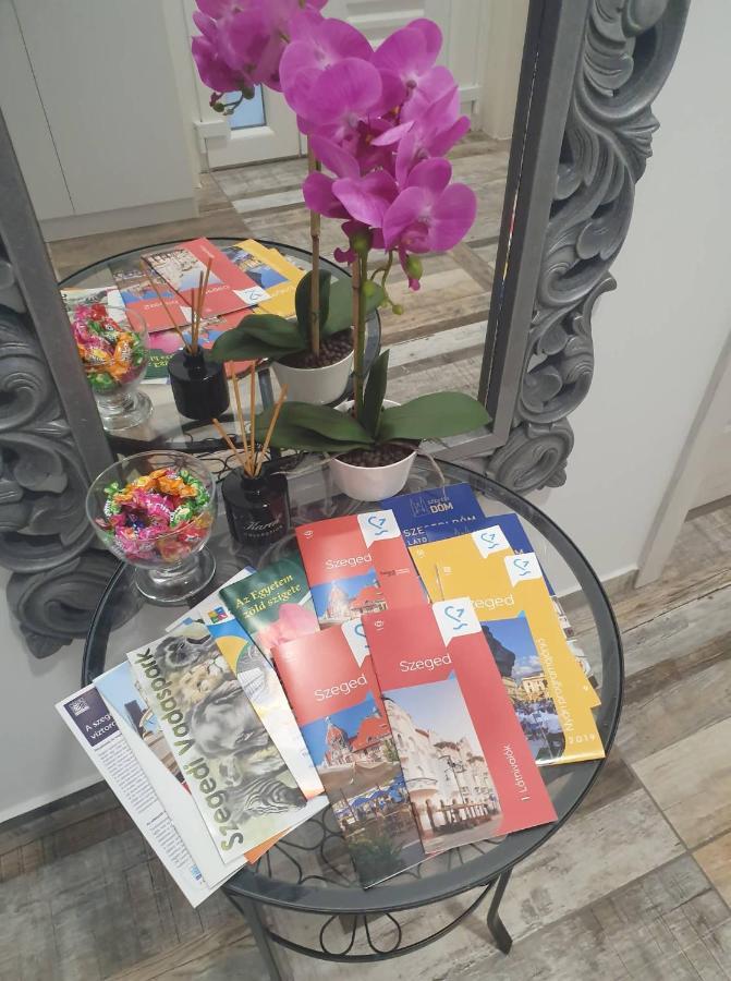 Pompar Belvarosi Apartman Сегед Экстерьер фото