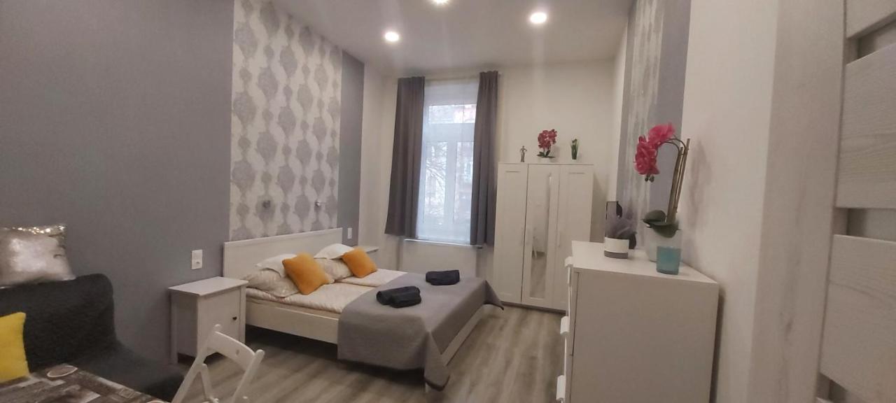 Pompar Belvarosi Apartman Сегед Экстерьер фото