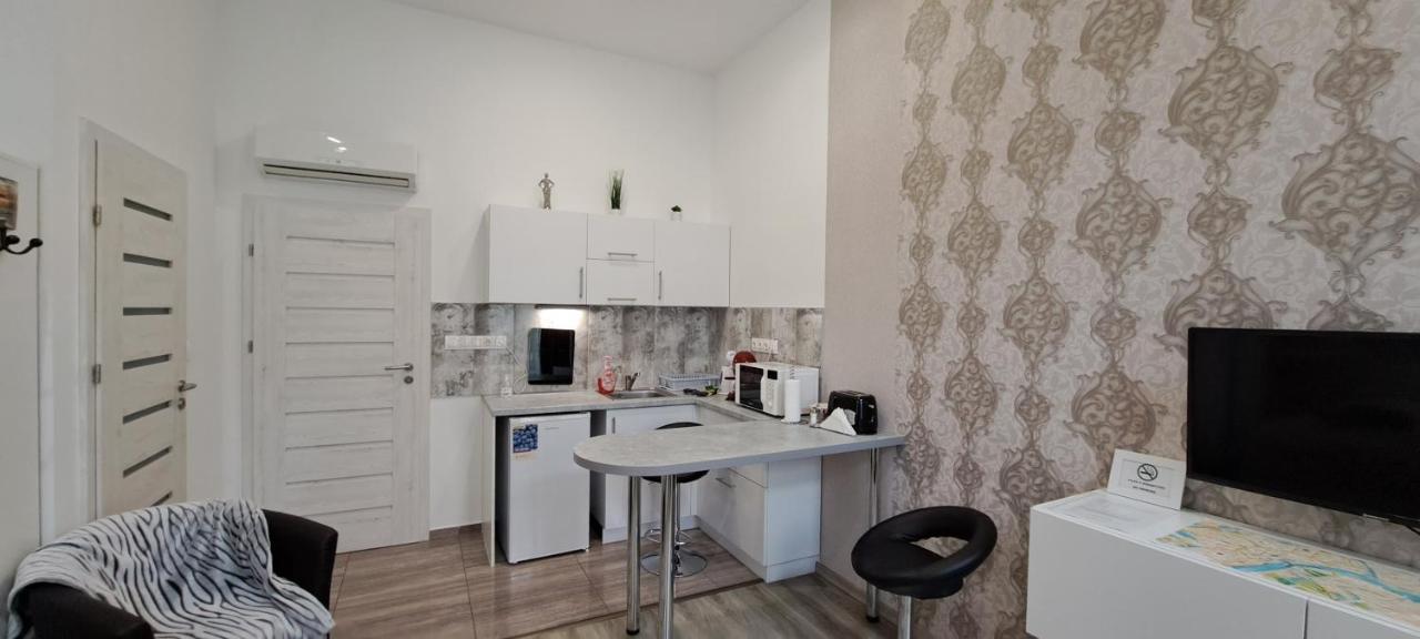 Pompar Belvarosi Apartman Сегед Экстерьер фото